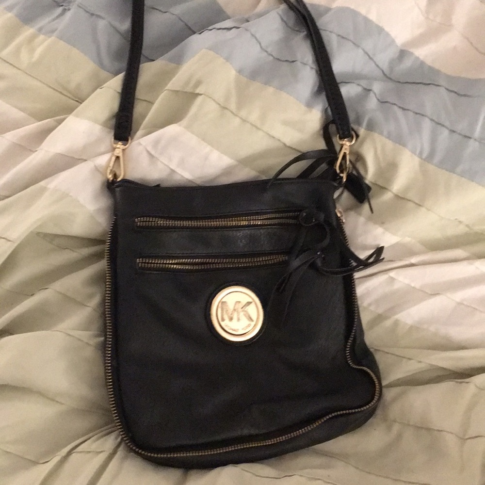 Michael Khors cross body bag
